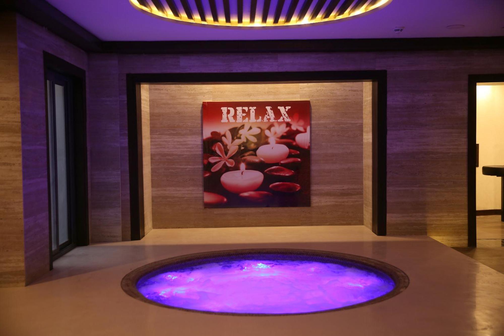 Jacaranda Heights Hotell Islamabad Exteriör bild