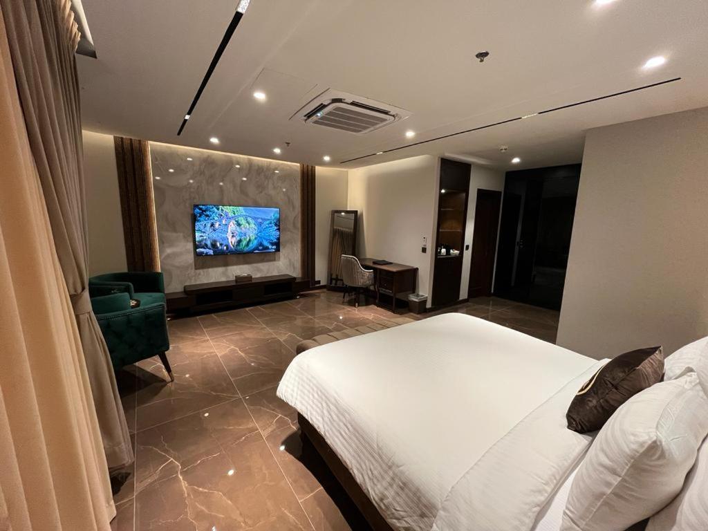 Jacaranda Heights Hotell Islamabad Exteriör bild